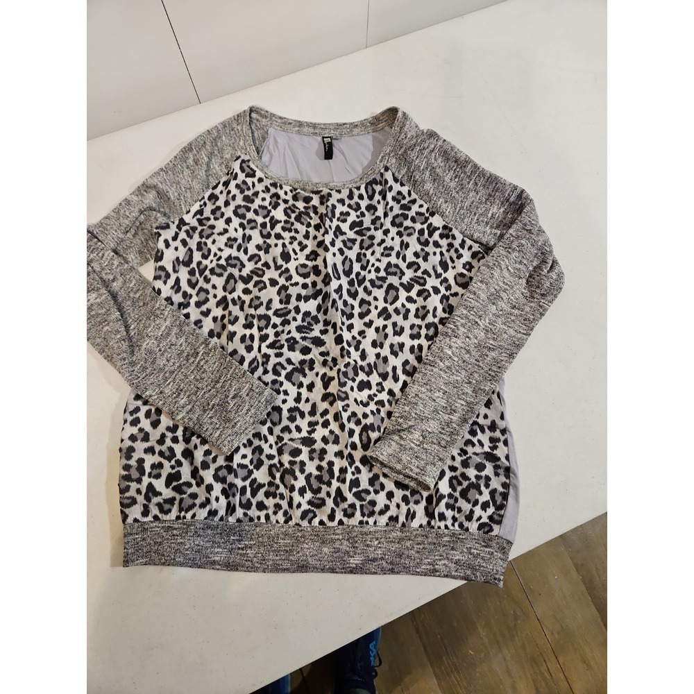 Kut from the Kloth Long Sleeve Cheetah Black/Gray White Shirt‎ Womens S (1658